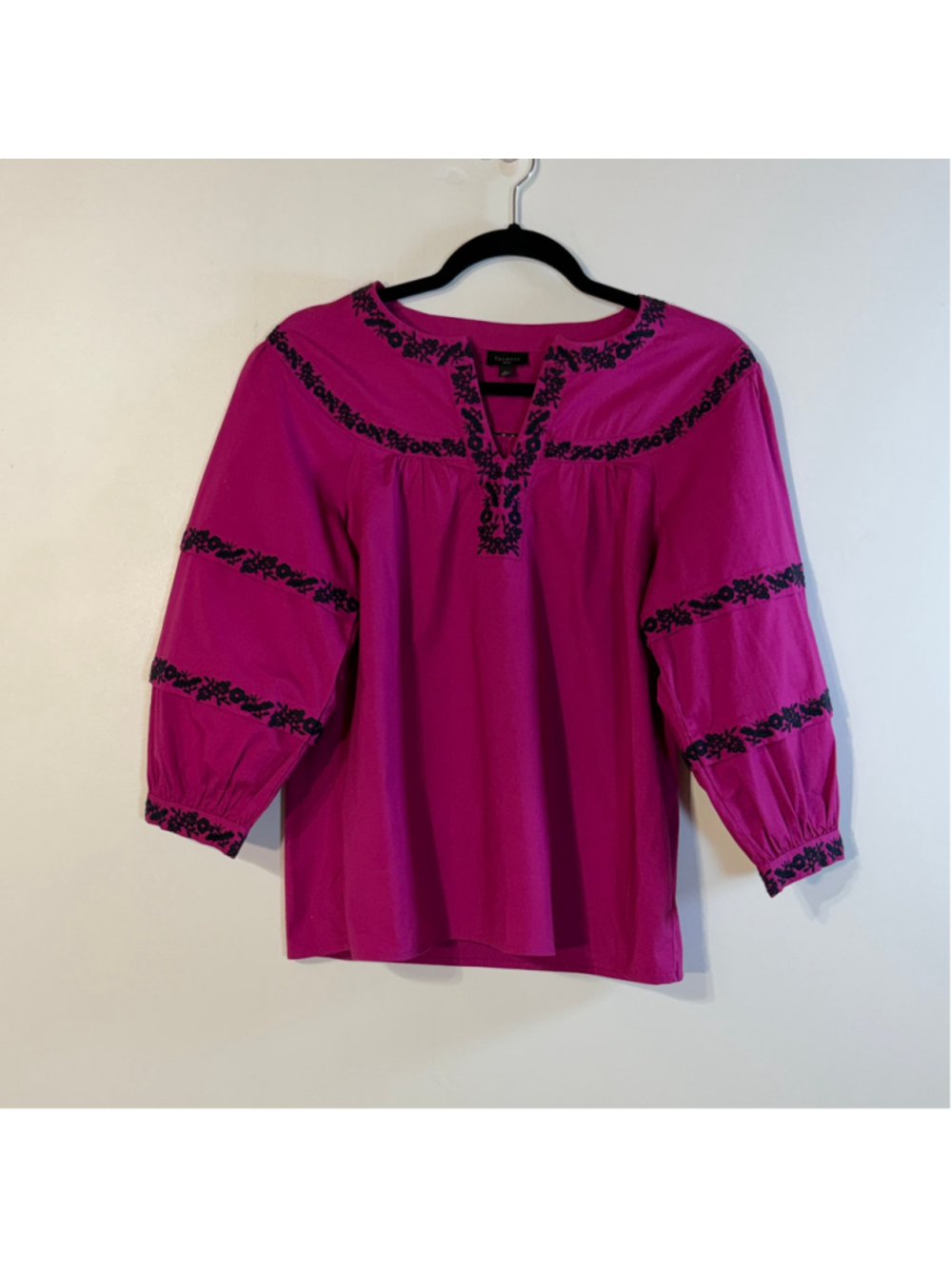 Talbots Petites Blouse Women’s Small Pink Black Floral Split Neck Embroidered